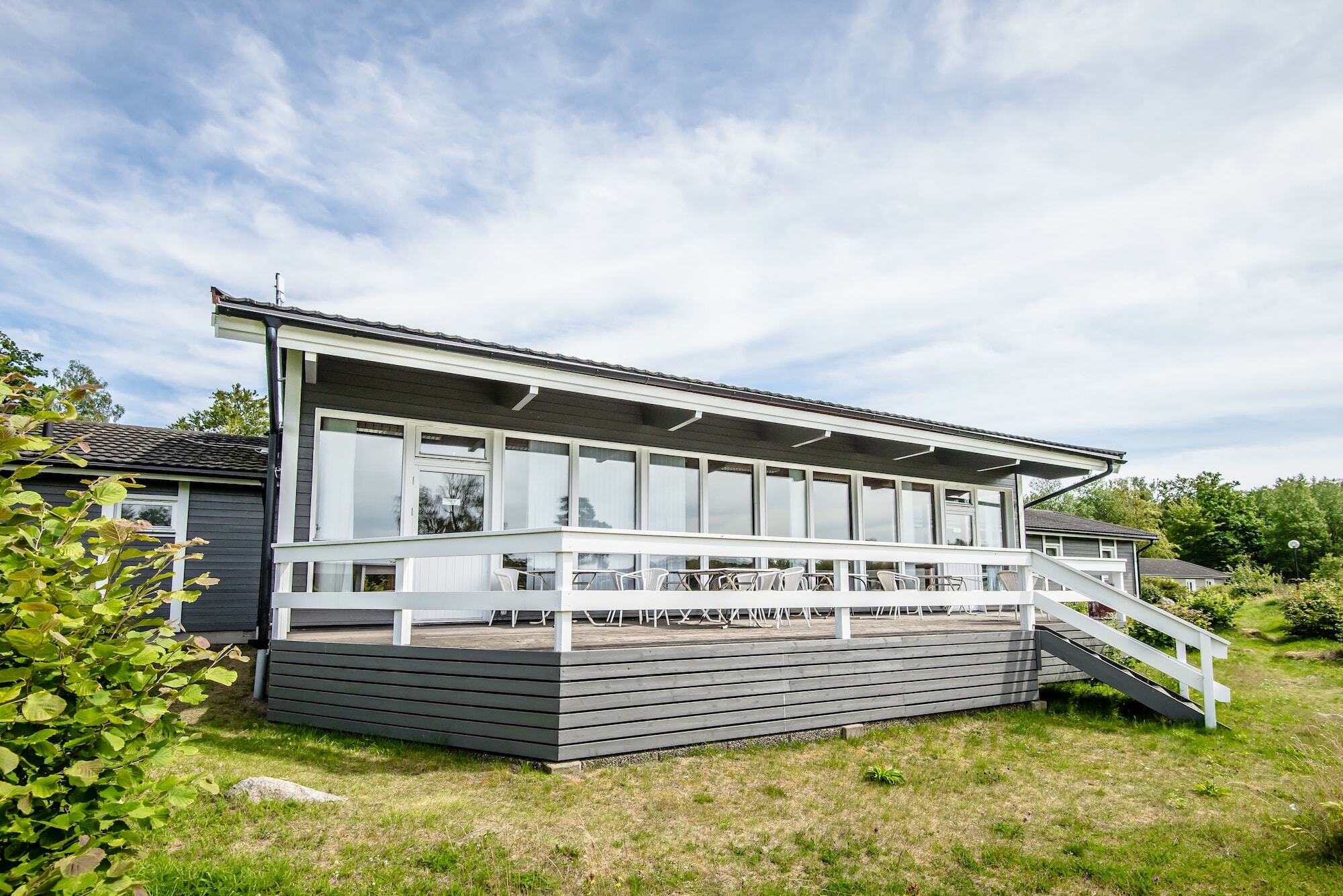 Halens Camping Och Stugby Hostel Olofstrom Exterior photo